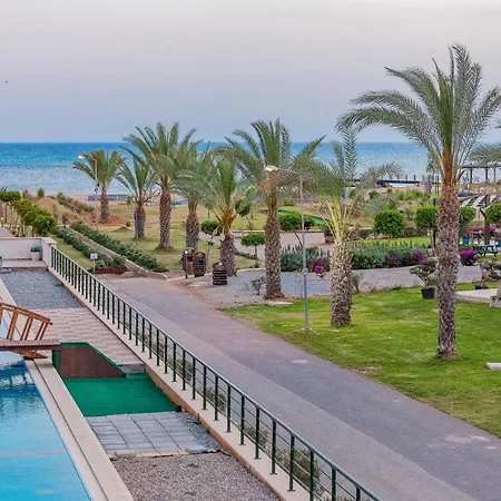 Thalassa & Retreat
