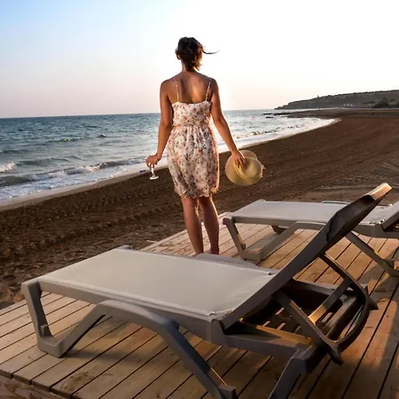 Thalassa & Retreat Resort *