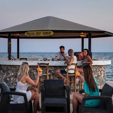 Thalassa & Retreat *