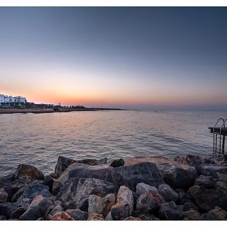 Resort Thalassa & Retreat