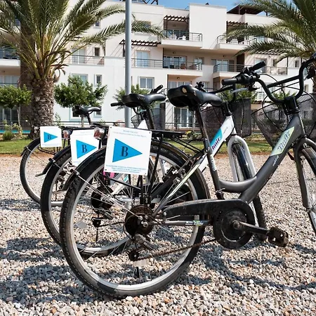 Thalassa & Retreat *