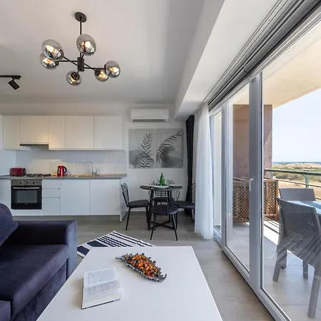Thalassa & Retreat *