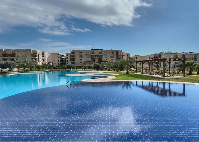 Thalassa & Retreat Semesteranläggning (resort)