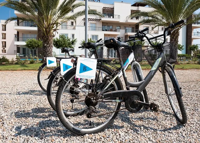 Thalassa & Retreat *